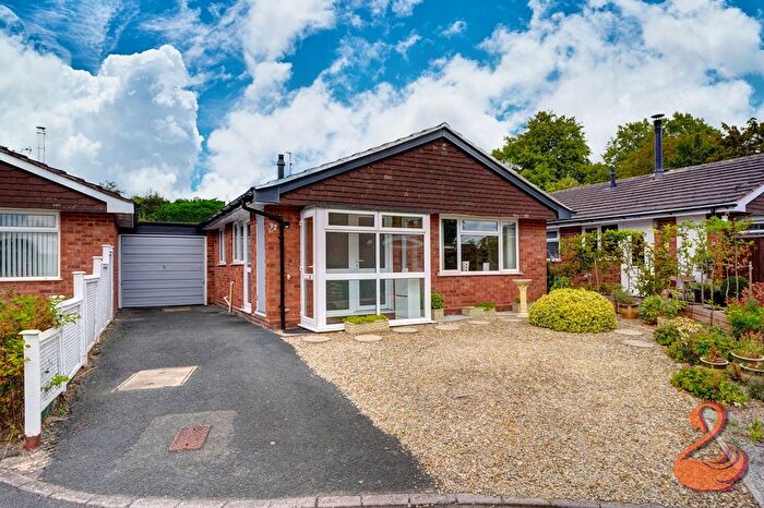 2 Bedroom Detached Bungalow For Sale In Sycamore Avenue, Evesham, WR11