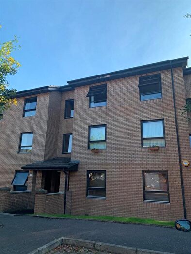 2 Bedroom Flat To Rent In Mansionhouse Gardens, G41