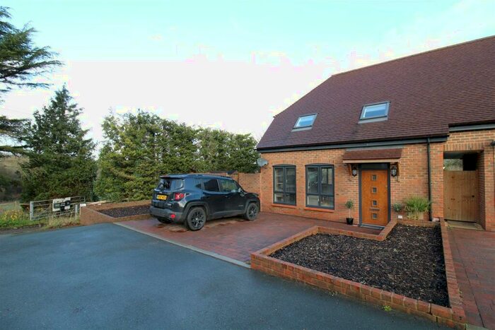 3 Bedroom Semi-Detached House To Rent In North Park Terrace, Knowle, Fareham, PO17