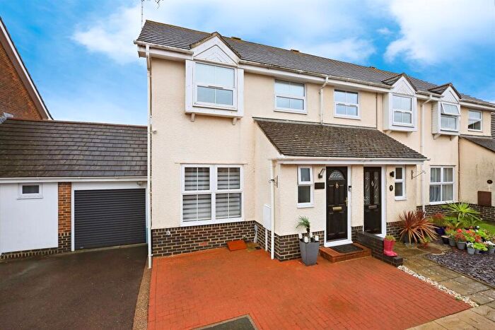 3 Bedroom Semi-Detached House For Sale In Tweedsmuir Close, Eastbourne, BN23