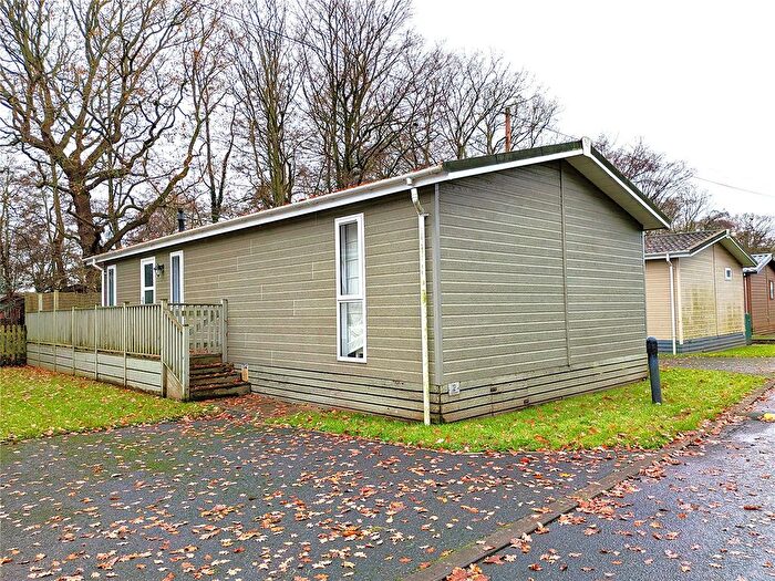 3 Bedroom Park Home For Sale In Bacton Road, North Walsham, Norfolk, NR28