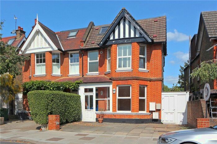 6 Bedroom Semi-Detached House To Rent In Palewell Park, London, SW14