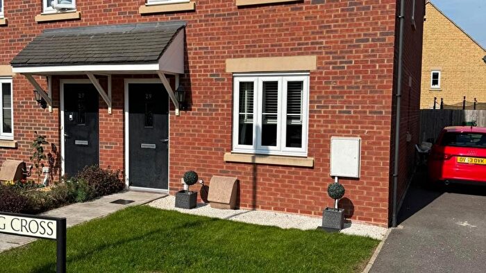 3 Bedroom Semi-detached House For Sale In Bramling Cross, Abingdon, OX13