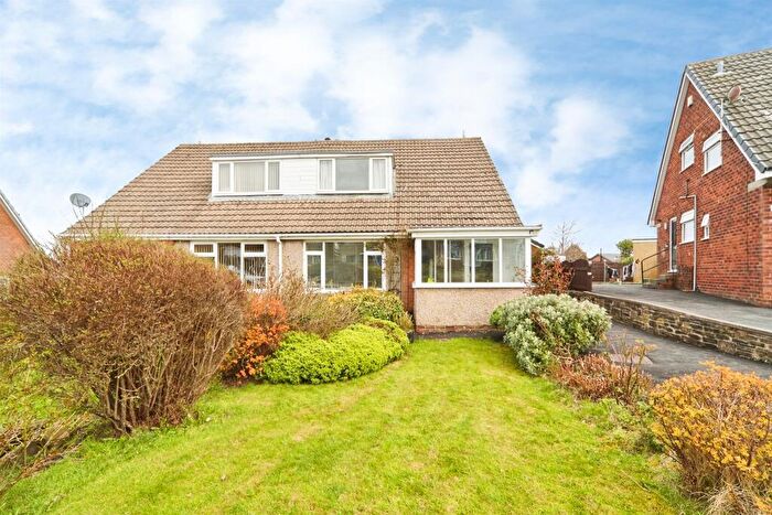 3 Bedroom Semi Detached House For Sale In Dale Croft Rise, Allerton, Bradford, BD15