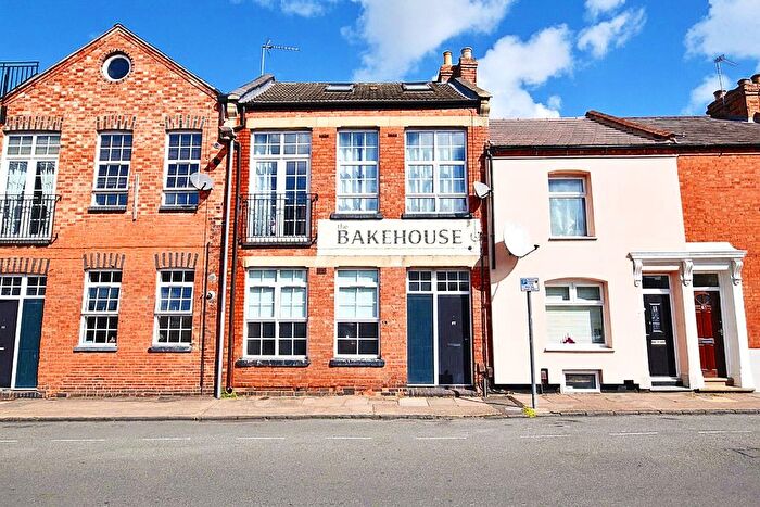 1 Bedroom Flat For Sale In Robert Street, The Mounts, Northampton, NN1