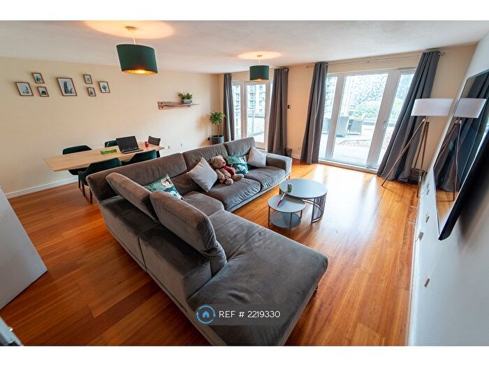 3 Bedroom Flat To Rent In The Mailbox, Birmingham, B1