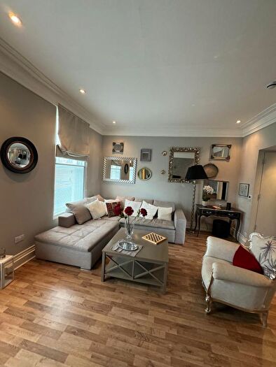 1 Bedroom Flat To Rent In Ladbroke Grove, London, W10