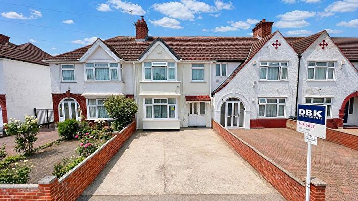3 Bedroom Terraced House For Sale In Clevedon Gardens, Cranford, TW5