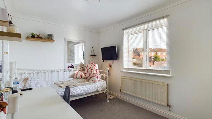 2 Bedroom End Of Terrace House For Sale In Great Stockwood Road, Cheshunt, EN7