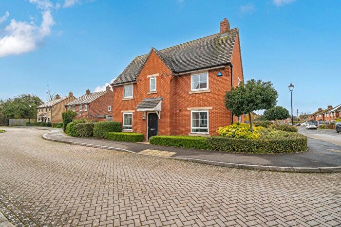 3 Bedroom Semi-Detached House For Sale In Barnett Road, OX13