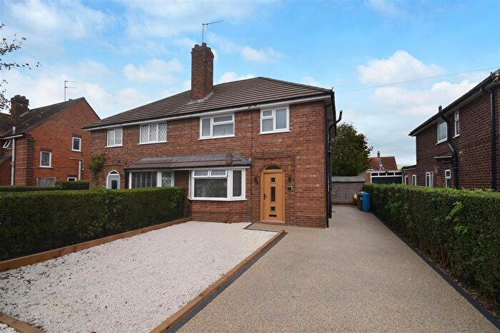 3 Bedroom Semi-Detached House For Sale In , Rutherglen Road, Corby, NN17