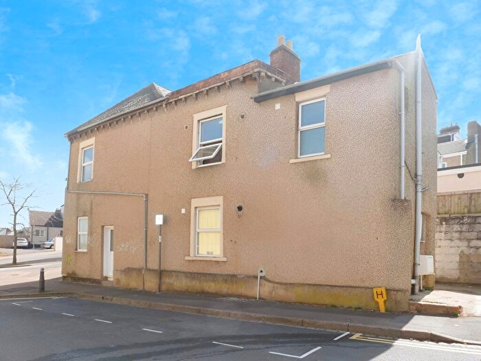 3 Bedroom Apartment To Rent In Western Street, Swindon, SN1