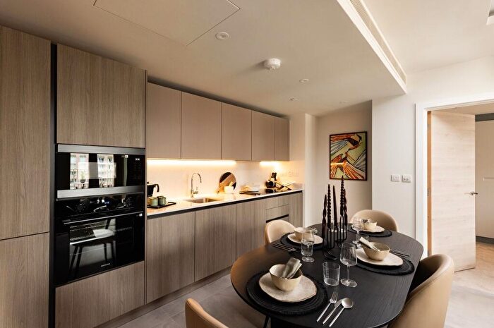 3 Bedroom Apartment To Rent In Embassy Boulevard, London, SW11