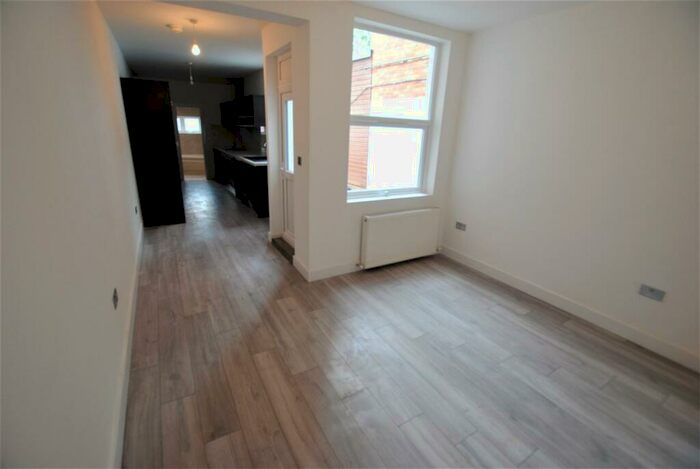 3 Bedroom Semi-Detached House To Rent In Higham Road, Rushden, NN10