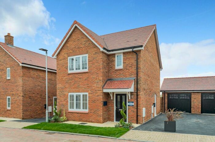 3 Bedroom Detached House For Sale In The Oaks, Sharnbrook, Bedford, MK44