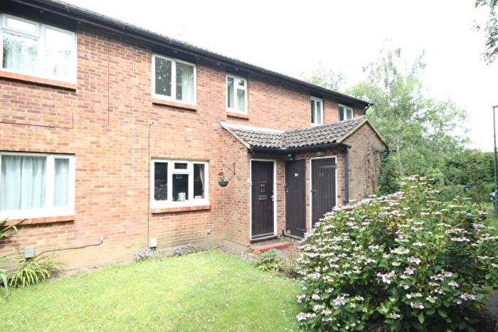 1 Bedroom Flat To Rent In Goldsworth Park, Woking, GU21