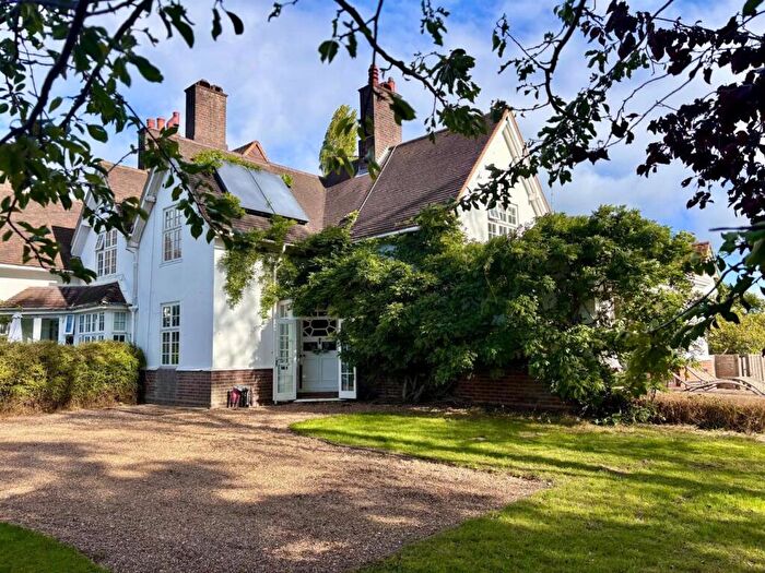 4 Bedroom Semi-Detached House For Sale In Nettleden Road, Little Gaddesden, Berkhamsted, HP4