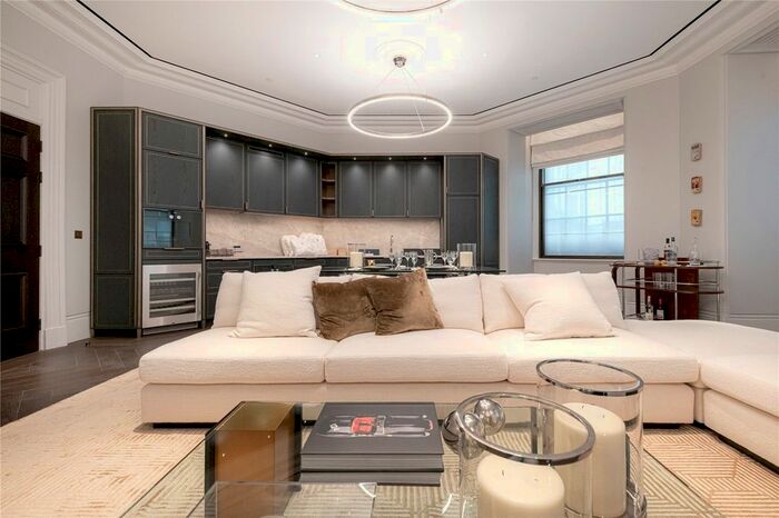 2 Bedroom Flat To Rent In The Old War Office, Whitehall, London, SW1A