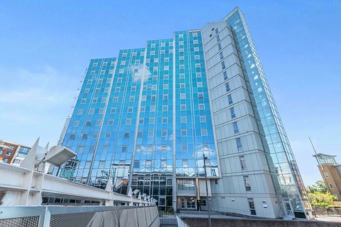 2 Bedroom Block Of Apartments For Sale In Basingstoke, Hampshire, RG21