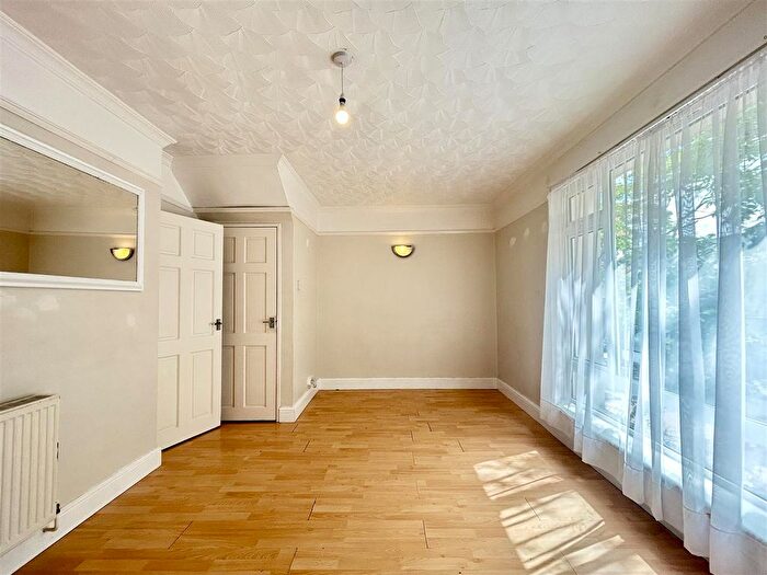 3 Bedroom Maisonette To Rent In The Stow, Harlow, CM20