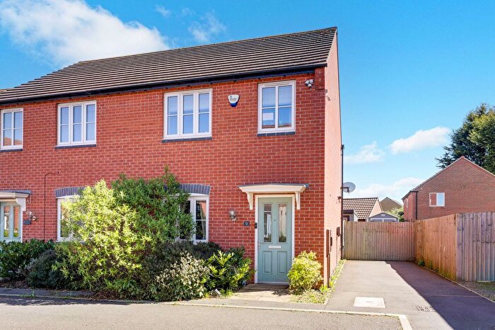 3 Bedroom Property For Sale In Osborne Close, Hucknall, NG15