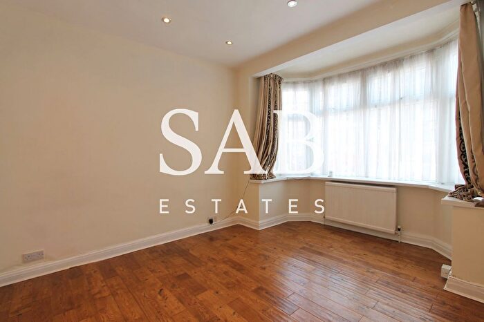5 Bedroom End Terrace House To Rent In Westbury Avenue, Southall, UB1