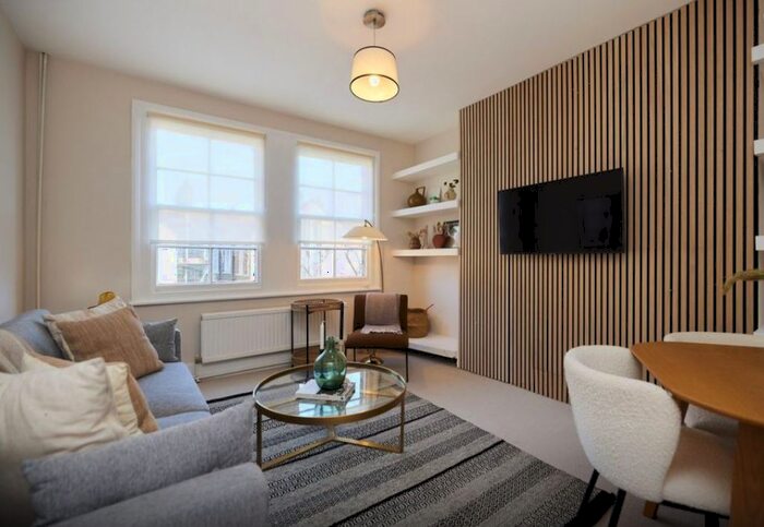 1 Bedroom Flat To Rent In Lomond Grove, London, SE5