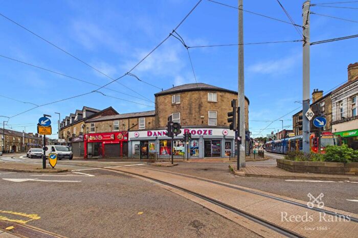 2 Bedroom Apartment To Rent In Holme Lane, Sheffield, S6