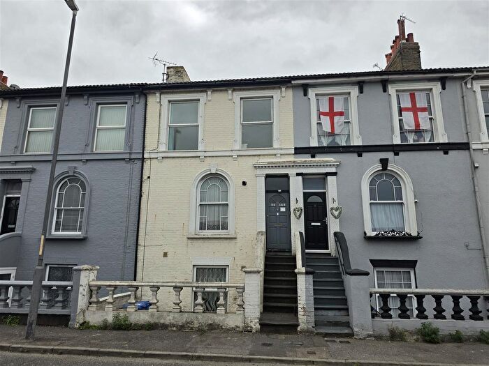 1 Bedroom Flat To Rent In Marine Parade, Sheerness, ME12