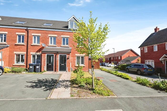 3 Bedroom Town House For Sale In Arkell Way, Birmingham, West Midlands, B29