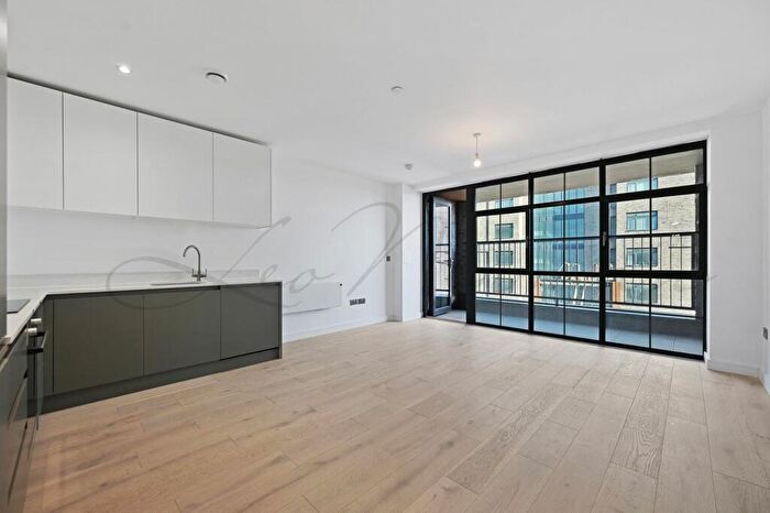 2 Bedroom Flat To Rent In Caroline Street, Limehouse, E1