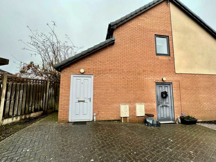 2 Bedroom Apartment To Rent In Chiberworde Avenue, Rotherham, S61