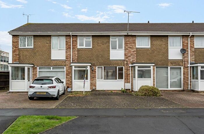 3 Bedroom Terraced House For Sale In Smitan Brook, Swindon, SN3