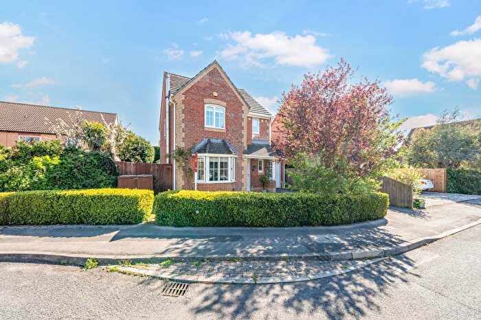 3 Bedroom Detached House For Sale In Thatcham, Dunstan Park, RG18