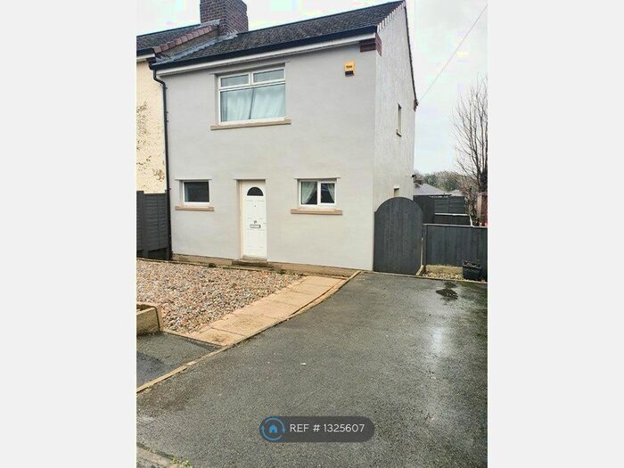 2 Bedroom Semi-Detached House To Rent In Coronation Mount, Keighley, BD22