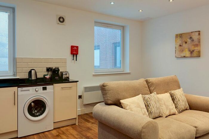 1 Bedroom Flat To Rent In Sanford Street, Swindon, SN1