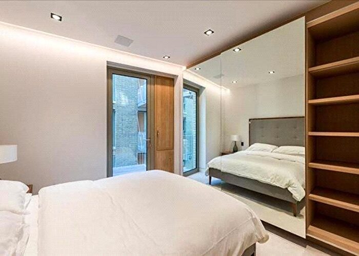 1 Bedroom Flat To Rent In Chatsworth House, Duchess Walk, London, SE1