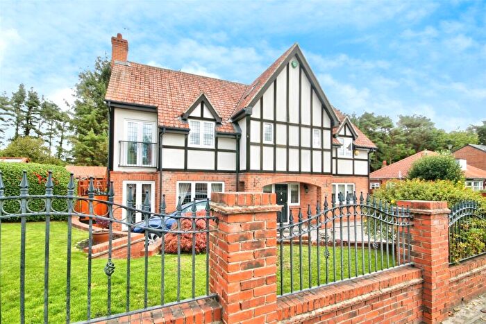 6 Bedroom Detached House For Sale In Blind Lane, Chester Le Street, County Durham, DH3