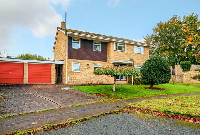 4 Bedroom Detached House For Sale In Cleeve Cloud Lane, Prestbury, Cheltenham, Gloucestershire, GL52