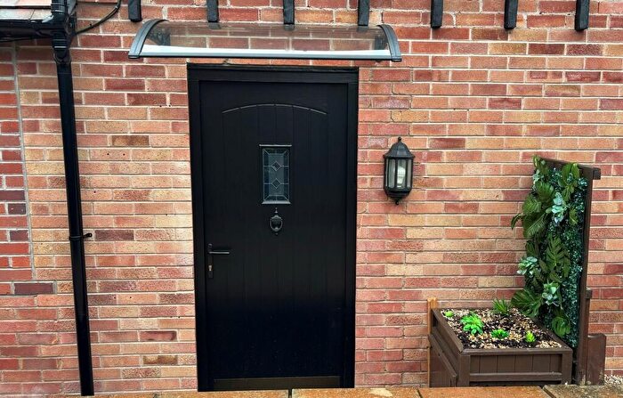 2 Bedroom Cottage To Rent In Warwick Lodge, Cannon Park Road, CV4