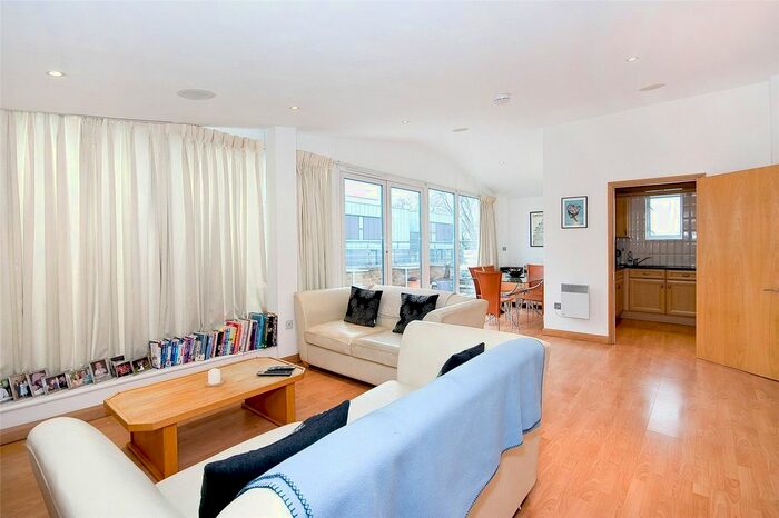 2 Bedroom Flat To Rent In Seward Street, Clerkenwell, EC1V