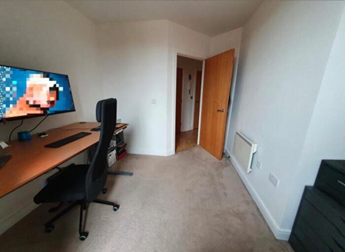 2 Bedroom Flat To Rent In Cornwood Lane, Shirley, Solihull, West Midlands, B90