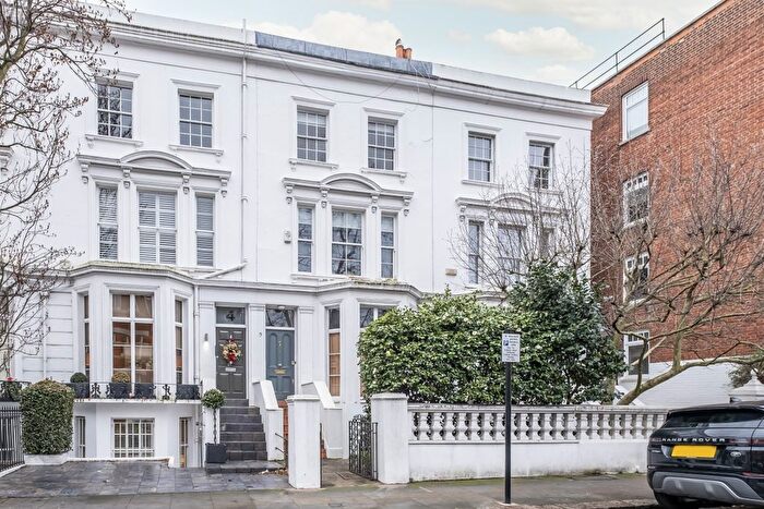 4 Bedroom Flat To Rent In Allen Street, London, W8