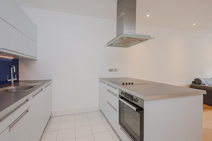 1 Bedroom Flat To Rent In Saffron House, Kew, TW9