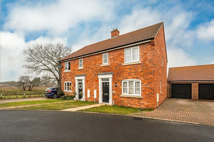 3 Bedroom Semi Detached House For Sale In Steve Read Way, Horsford, NR10