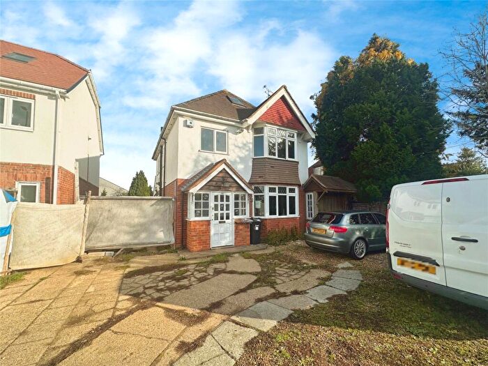 3 Bedroom Detached House For Sale In Reading Road, Woodley, Reading, RG5