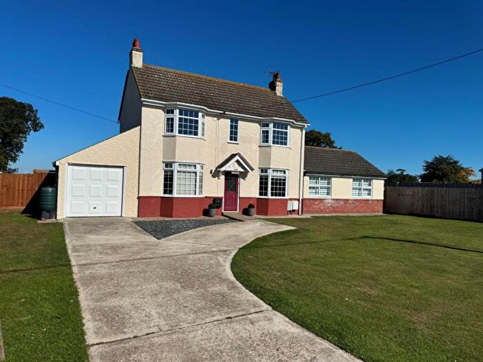 5 Bedroom Detached House For Sale In Thorpe Road, Kirby Cross, CO13