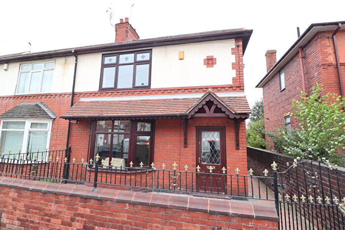 3 Bedroom Semi-Detached House For Sale In Alexandra Road, Mexborough, S64