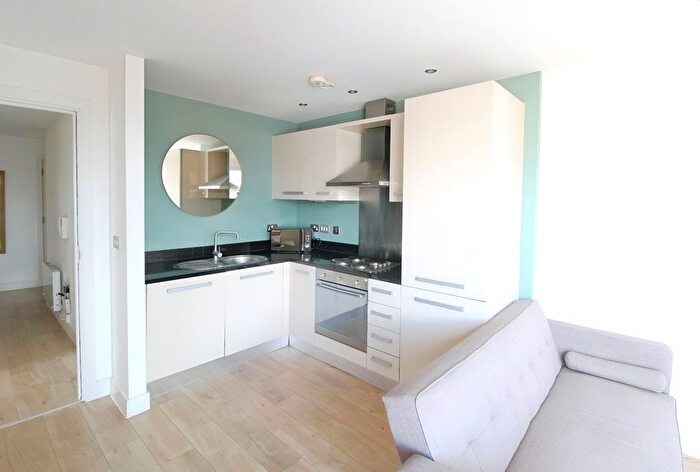 2 Bedroom Flat To Rent In Echo Central Two, Cross Green Lane, Leeds, LS9