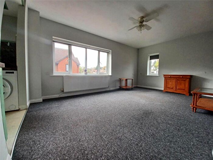 1 Bedroom Apartment For Sale In Brighton Road, Purley, CR8